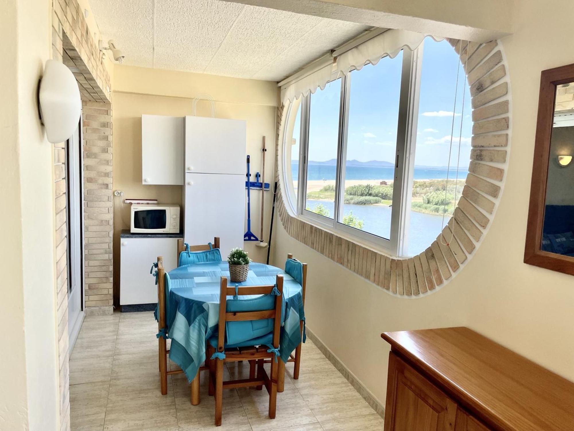 33Apartamento Soleado De Dos Habitaciones 艾姆布里亚布拉瓦 外观 照片